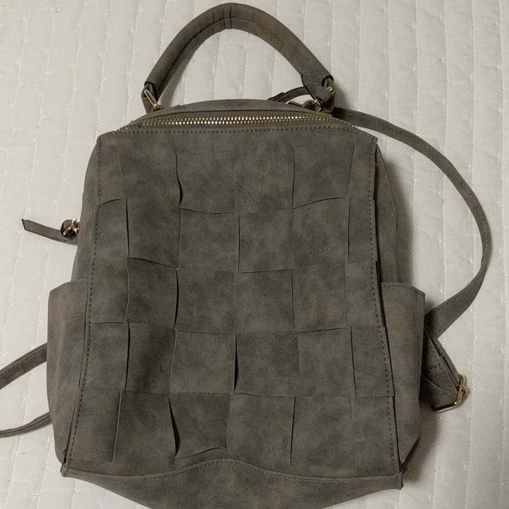 Interchangeable purse